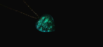 煌く愛のかたち 神秘的な蓄光の耀き。 ラフォルム ガラスジュエリー ガラスアクセサリー