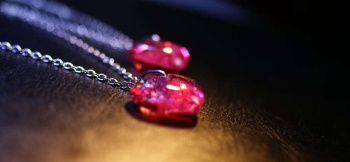 Innocent heart ~ 想い ~ ふっくらした可愛らしいフォルムのハートです。 ラフォルム ガラスジュエリー ガラスアクセサリー