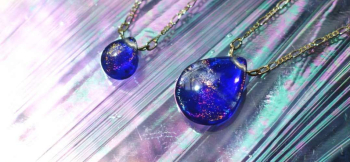 Blue fairy ～ Large & Small ～ サイズ違いのドロップタイプペンダント。 ラフォルム ガラスジュエリー ガラスアクセサリー