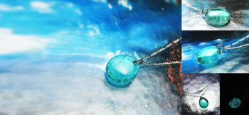 ラフォルム ガラスジュエリー ガラスアクセサリー Round Blue ～ Aqua ～ 『Round Blue』の形で、ライトアクアマリンブルーをもう少し淡くした色合いで蓄光が光るようにしたネックレス。優しいフォルムに、クリアーとライトアクアマリ…