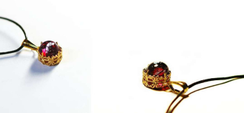 RUBY EYE 透かしのある台座です。 ラフォルム ガラスジュエリー ガラスアクセサリー