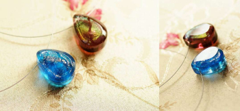 かんたん封入ペンダント / 心優しき紫の花 ブルーとパープルのおそろいのメモリアルペンダントです。 ラフォルム ガラスジュエリー ガラスアクセサリー