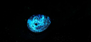 Bubble Planet Galaxy 暗闇では神秘的な光を放ちます。 ラフォルム ガラスジュエリー ガラスアクセサリー