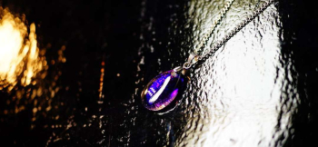 Noble drop ～ Aquarius ～ 可愛らしい小ぶりのドロップタイプフォルムです。 ラフォルム ガラスジュエリー ガラスアクセサリー