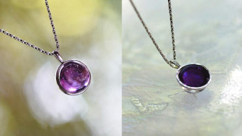 Purple evening sun Ⅱ 裏面から。ベースのパープルが素敵な色合いにご覧いただけます。 ラフォルム ガラスジュエリー ガラスアクセサリー