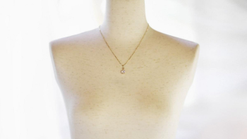 MAXIMA SPARKLE / クリアー 小粒ながら胸元を華やかに彩ってくれるネックレスです。 ラフォルム ガラスジュエリー ガラスアクセサリー