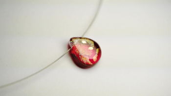 ROSE TEAR ~ 恋ごころ ~ 美しいゴールドラメと金箔。 ラフォルム ガラスジュエリー ガラスアクセサリー