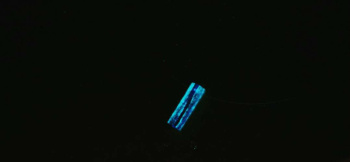 Blue waterfall 暗闇では幻想的な光を放ちます。 ラフォルム ガラスジュエリー ガラスアクセサリー