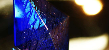 ラフォルム ガラスジュエリー ガラスアクセサリー Ocean bright diamond コバルトブルーをベースに、見る角度によりブルーからパープルに変化する美しいラメが内部全体に煌きます。内部には、神秘的な蓄光加工を致しました。ベースの色合いが…