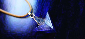 Arrow mystic cosmic ～ 宇宙を翔ける流星群 ～ 神秘的な存在感。 ラフォルム ガラスジュエリー ガラスアクセサリー