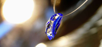 BLUE ROCK ICE 氷のかけらのようなイメージ。 ラフォルム ガラスジュエリー ガラスアクセサリー
