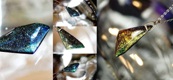 Holographic galaxy 見る角度や光の当たり方で無限に表情が変化します。 ラフォルム ガラスジュエリー ガラスアクセサリー
