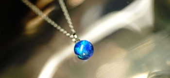 Dichroic mix blue planet ブルー系と煌きの大胆なマーブル模様。 ラフォルム ガラスジュエリー ガラスアクセサリー