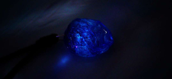 水の誕生 ～ 煌く星の海 ～ 神秘的な蓄光の光。 ラフォルム ガラスジュエリー ガラスアクセサリー