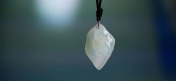 A fascinating piece of glass 世界にひとつのオリジナルペンダント。 ラフォルム ガラスジュエリー ガラスアクセサリー