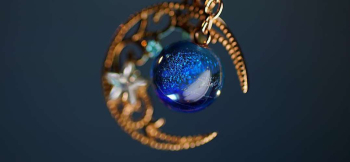 Shine aqua planet ブルー系のガラス内部に美しい煌きを施しております。 ラフォルム ガラスジュエリー ガラスアクセサリー