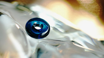 Red drop & Blue donut スティールブルーのシンプルなドーナツ。 ラフォルム ガラスジュエリー ガラスアクセサリー