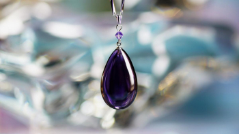 Drops of grape 表裏立体的で滑らかなラウンドドロップペンダント。 ラフォルム ガラスジュエリー ガラスアクセサリー