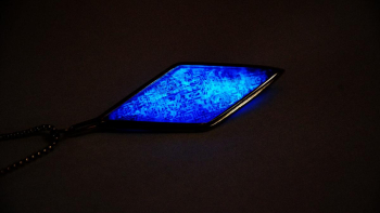 Collaborate Dreamblue ～ A mysterious story that continues from the deep sea to the universe ～ 暗闇では神… ラフォルム ガラスジュエリー ガラスアクセサリー