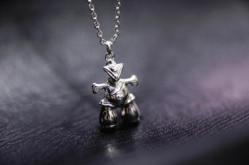 国宝土偶ミニチュアシリーズ ～ 「仮面の女神(®第4638654号)」 / ペンダント(Silver925・Takashiyama Limited Premium Edition) ～ 再生や神秘の… ラフォルム ガラスジュエリー ガラスアクセサリー