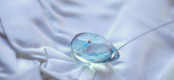 Gentle water aurora シンプルなフォルムの身に着けやすい逸品。 ラフォルム ガラスジュエリー ガラスアクセサリー