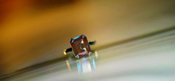 Secret technology 貴重なお手持ちのサフィレットルースを世界にひとつの美しいリングにリメイクいたしました。 ラフォルム ガラスジュエリー ガラスアクセサリー
