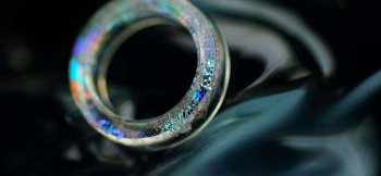 Dichroic princess crown ~ Rebirth ~ 美しい煌きを閉じ込めたガラスリング。 ラフォルム ガラスジュエリー ガラスアクセサリー