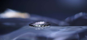 TWIST RING 素材はSilver925素材ではなく真鍮素材のご様子です。 ラフォルム ガラスジュエリー ガラスアクセサリー