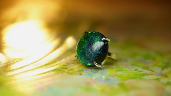 Amazing green ぜひ様々なシーンでご愛用いただければ幸いです。 ラフォルム ガラスジュエリー ガラスアクセサリー