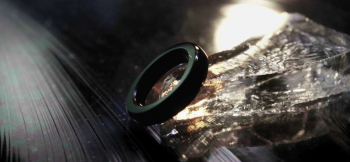 Modernism ring はめ易い平打タイプのフォルムです。 ラフォルム ガラスジュエリー ガラスアクセサリー