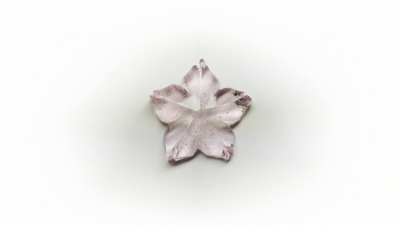 瑠璃の一輪桜・春風010(ラメ/蓄光)★ペンダント、ピアス・イヤリング、リングなどに仕立ててお届けします♪