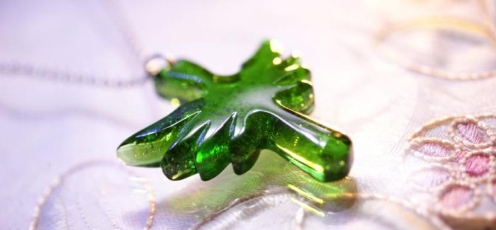 ラフォルム ガラスジュエリー ガラスアクセサリー 新緑の爽風 / Holy wing cross <a href="/products/detail.php?product_id=692">『Holy wing cross』</a>のデザインをベー…