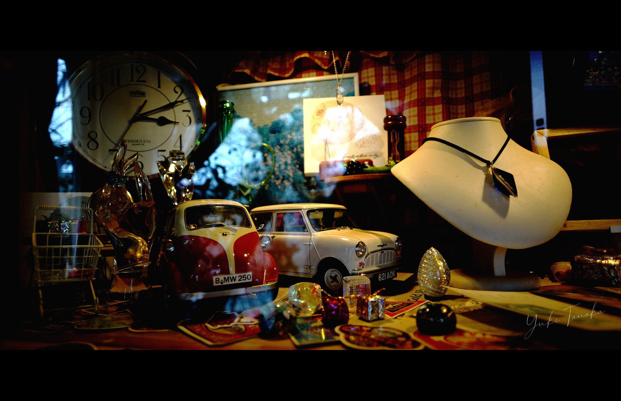 アトリエのジュエリー展示