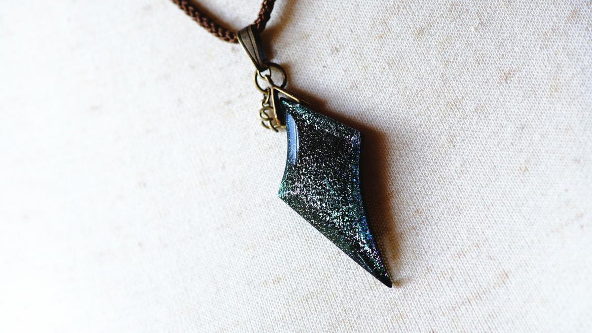 Mysterious dichroic claw ラフォルム ガラスジュエリー ガラスアクセサリー