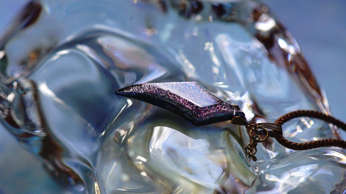 Mysterious dichroic claw ラフォルム ガラスジュエリー ガラスアクセサリー