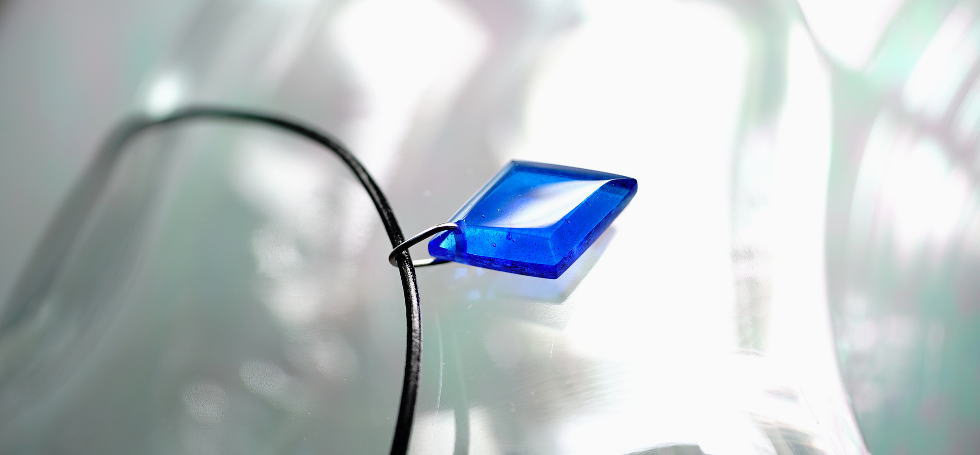 真実の青 ～ Luminous diamond ～ ラフォルム ガラスジュエリー ガラスアクセサリー
