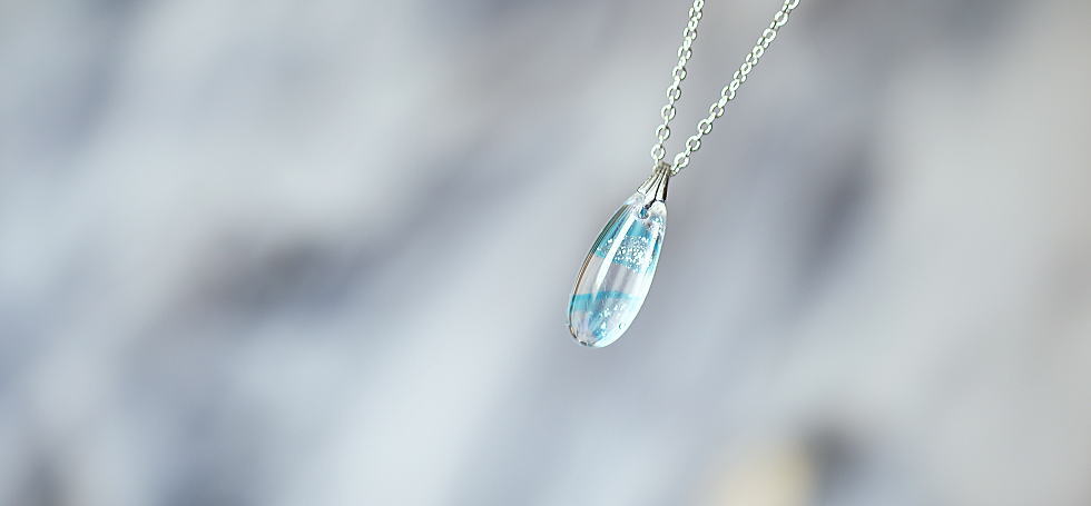 早春の煌き ～ 雪解け ～ ラフォルム ガラスジュエリー ガラスアクセサリー