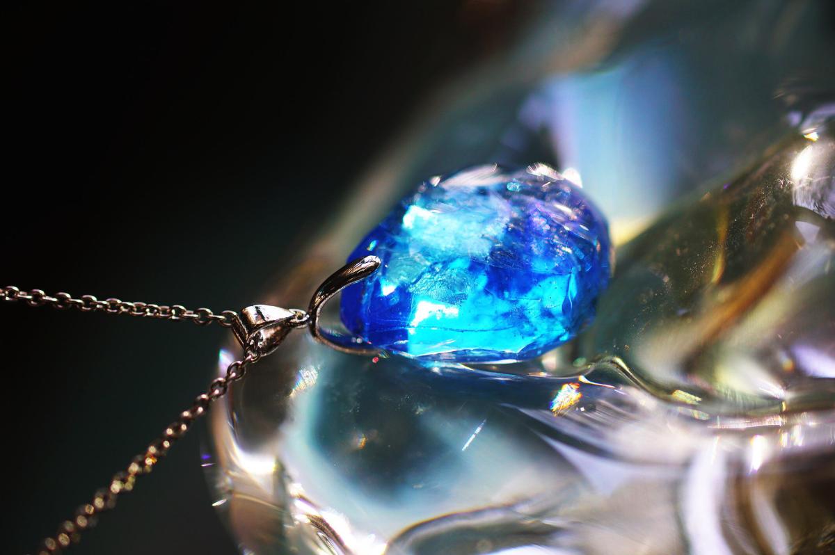 水の誕生 ～ 煌きの世界 ～ ラフォルム ガラスジュエリー ガラスアクセサリー