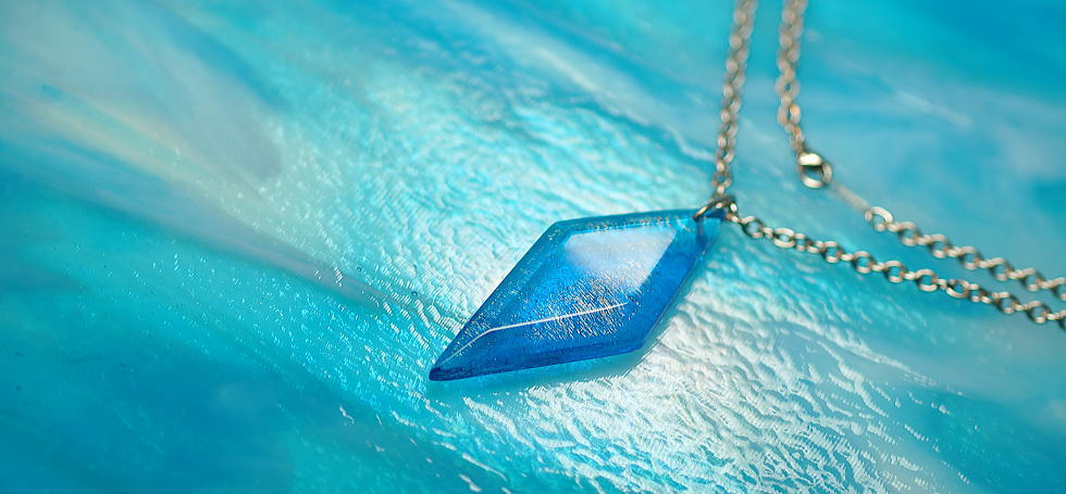 Healing blue ～ 湖面の煌き ～ ラフォルム ガラスジュエリー ガラスアクセサリー
