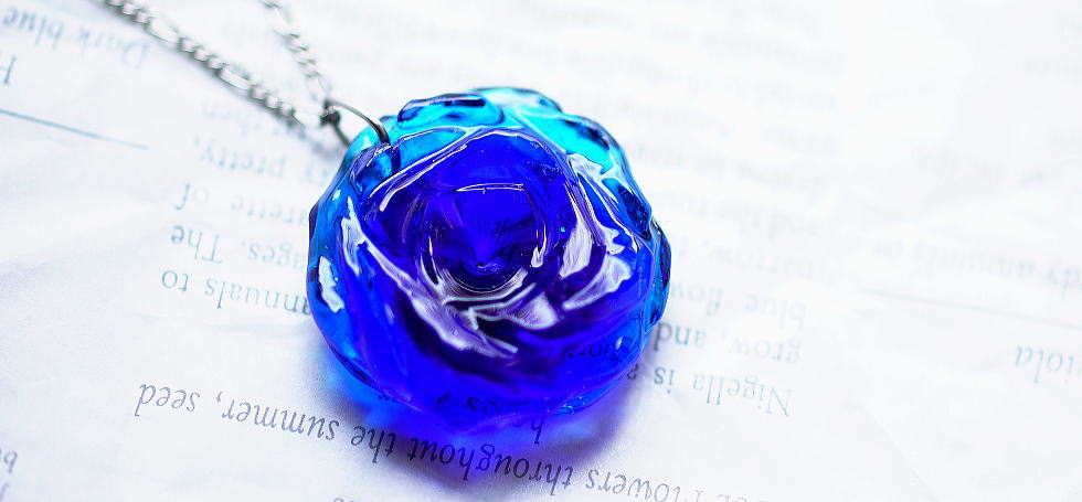 魅惑のBLUE ROSE ～ 貴婦人 ～ ラフォルム ガラスジュエリー ガラスアクセサリー