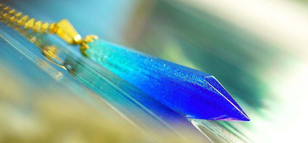 Endless blue crystal ラフォルム ガラスジュエリー ガラスアクセサリー