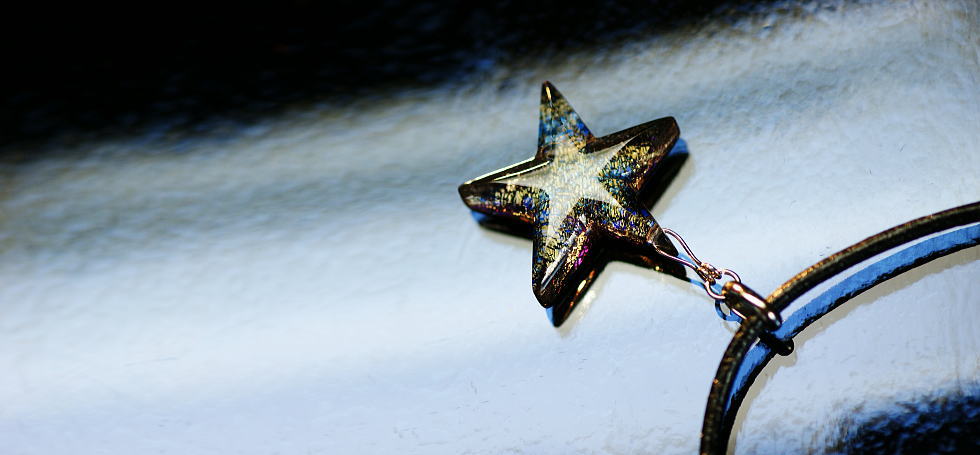 煌くBLACK STAR