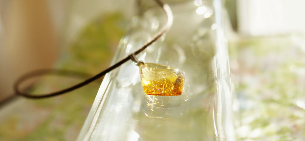 Amber Diamond ラフォルム ガラスジュエリー ガラスアクセサリー
