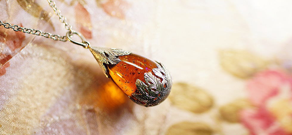 Amber journey ラフォルム ガラスジュエリー ガラスアクセサリー