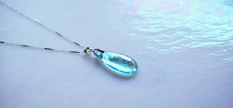 Aqua drop ～ 珊瑚の海 ～ ラフォルム ガラスジュエリー ガラスアクセサリー