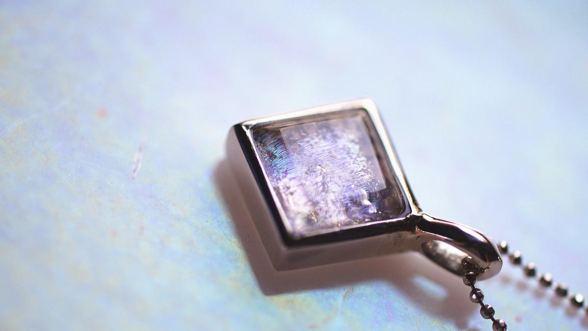 蒼き記憶の煌きを ラフォルム ガラスジュエリー ガラスアクセサリー