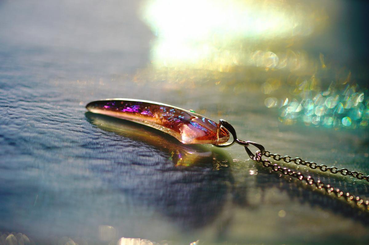 エメラルドの剣 ラフォルム ガラスジュエリー ガラスアクセサリー