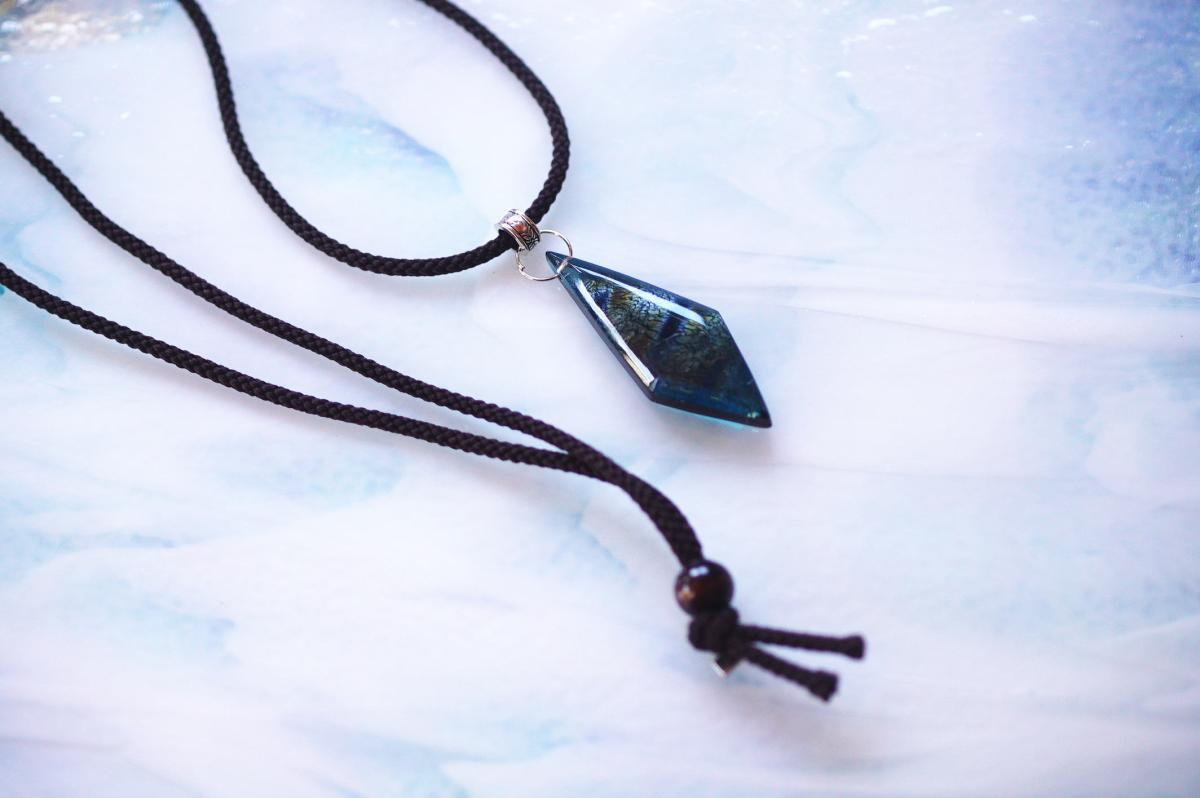 螺鈿雲 ～ 静かなる煌き ～ ラフォルム ガラスジュエリー ガラスアクセサリー