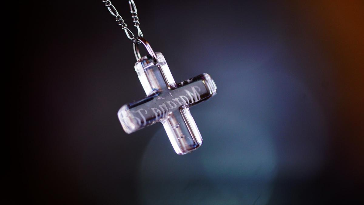 MODERNIZED CROSS / クリアー ～ 祈り ～