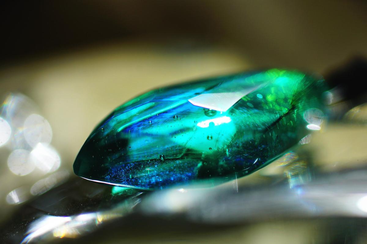 藍玉のかけら ～ 燦爛 ～ ラフォルム ガラスジュエリー ガラスアクセサリー